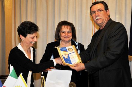 14 Aprile 2011: Premio Volontariato 2011 a SAV di Cento - ROTARY CLUB di CENTO