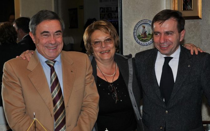 Martedì 7 Dicembre 2011: Claudio GAVIOLI eletto Presidente per l’annata 2013/14 - ROTARY CLUB di CENTO
