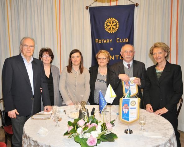 11 Aprile 2013: Premio volontariato - ROTARY CLUB di CENTO